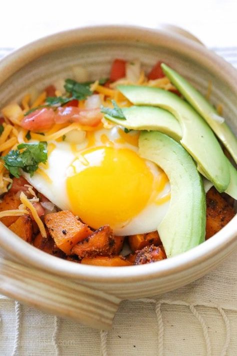 Breakfast Burrito Bowl, Spiced Butternut Squash, Breakfast Bowls Recipe, Weight Watchers Breakfast, Healthy Mexican, Breakfast Burrito, Weight Watchers Breakfast Recipes, Healthier Eating, Breakfast Bowl