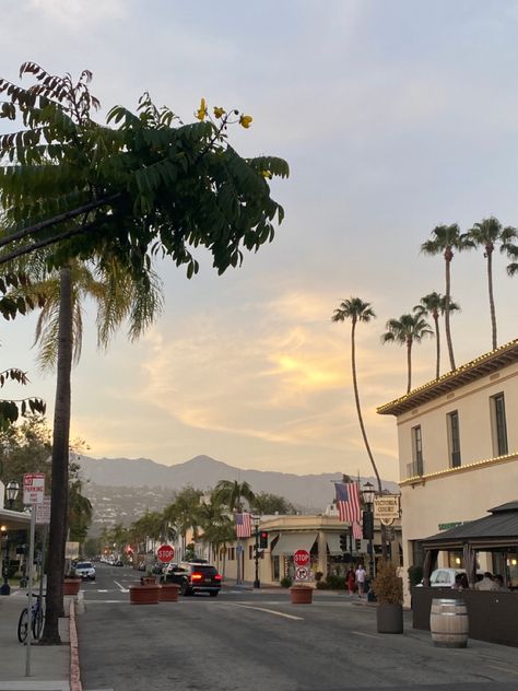 downtown santa barbara Santa Barbra Aesthetic, Santa Barbara California Aesthetic, Bay Area Aesthetic, Santa Barbara Aesthetic, Santa Barbara City College, California Santa Barbara, Downtown Santa Barbara, Santa Barbara Beach, Uc Santa Barbara