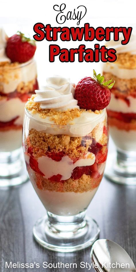 Summer Parfait Desserts, Strawberry Parfait Desserts, Parfait Recipes Dessert, Parfait Desserts Easy, Parfaits Recipes, Easy Parfait Recipes, Parfaits Desserts, Fruit Parfait Cups, Strawberry Parfait Recipes