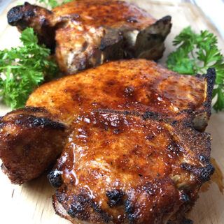 Air Fryer Pork, Air Fryer Pork Chops, Air Fryer Oven Recipes, Tasty Dinner, Honey Glazed, Sweet Heat, Air Fryer Dinner Recipes, Air Fryer Recipes Easy, Air Fryer Recipes Healthy