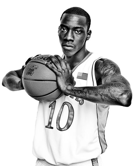 This gallery includes black and white portraits of athletes. Photo Basket, Basketball Pictures Poses, Basketball Senior Pictures, Basketball Game Outfit, Ball Photography, Sport Portraits, Bola Basket, Basketball Shooting, Basketball Photos