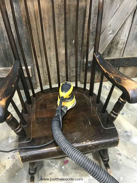 Cracker Barrel Rocking Chair, Rocking Chair Redo, Wood Chair Makeover, Old Furniture Makeover, Rocking Chair Makeover, Painted Rocking Chairs, Diy Rocking Chair, Old Rocking Chairs, Wooden Rocking Chair