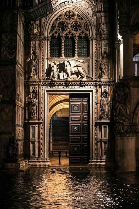 Haunted Hotel, Venice Travel, Italy Aesthetic, Italy Photo, Venice Italy, Adventure Awaits, Amazing Architecture, Italy Travel, Barcelona Cathedral