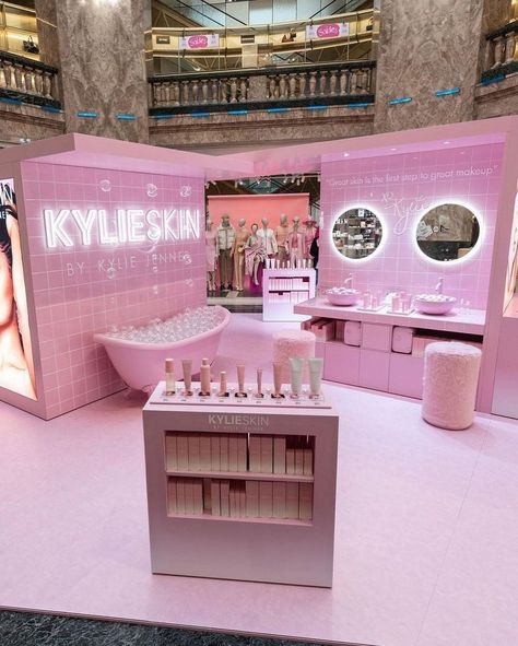 Pink Pop Up Shop, Makeup Pop Up Shop, Beauty Pop Up Store, Launch Event Ideas, Event Booth Design, Retail Space Design, Event Booth, Store Design Boutique, Brand Pop