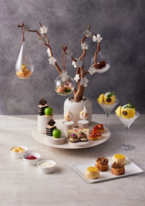 High Tea Hop: Afternoon Tea Sets to Try This November 2021 Afternoon Teas Ideas, Desserts For Chinese New Year, Themed Afternoon Tea, Festive Afternoon Tea, Afternoon Tea Set Up, High Tea Ideas, Christmas High Tea, Tea Presentation, Chinese New Year Desserts