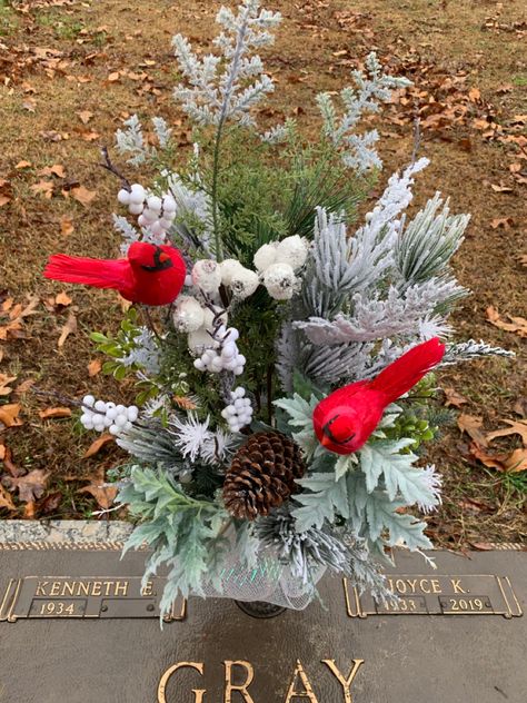 Christmas Floral Arrangements For Cemetery, Christmas Floral Arrangements For Graves, Winter Cemetery Flowers, Christmas Flower Arrangements For Graves, Winter Cemetary Arrangements, Christmas Arrangements For Cemetery, Winter Grave Arrangement, Christmas Cemetary Arrangements, Winter Cemetery Arrangements