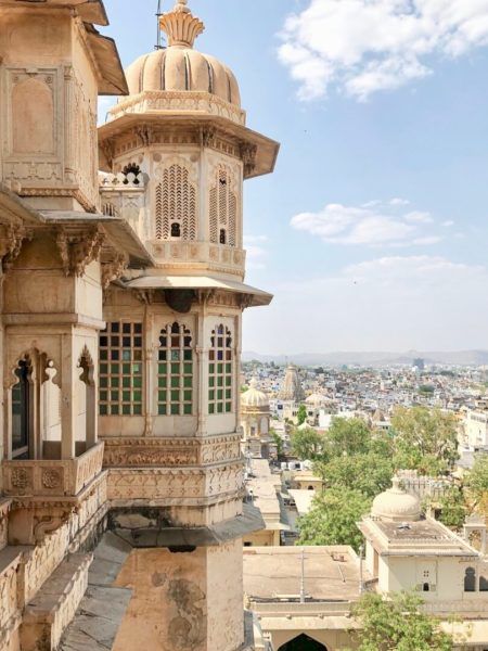 Awakening in Lake Pichola, Udaipur - Passion Passport Taj Lake Palace Udaipur Rooms, Pichola Lake Udaipur, Lake Palace Udaipur, Udaipur Photography Palaces, City Palace Udaipur, Udaipur India, Jagat Niwas Palace Udaipur, Temple Architecture, Udaipur