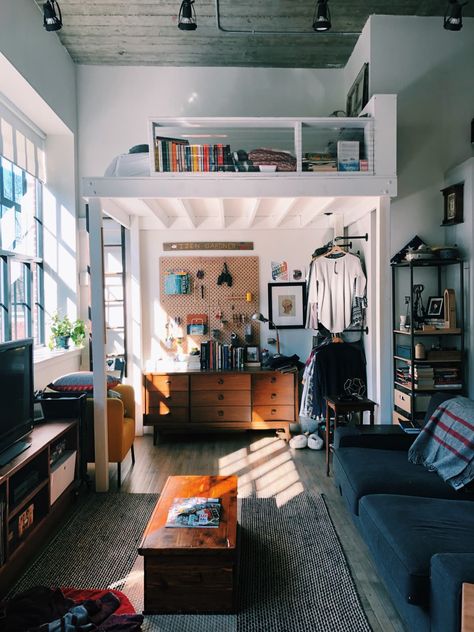 Boston Studio Apartment, Deco Studio, Small Studio Apartment, Decor Studio, Bedroom Studio, Studio Apartments, Bedroom Loft, A Living Room, Apartment Interior