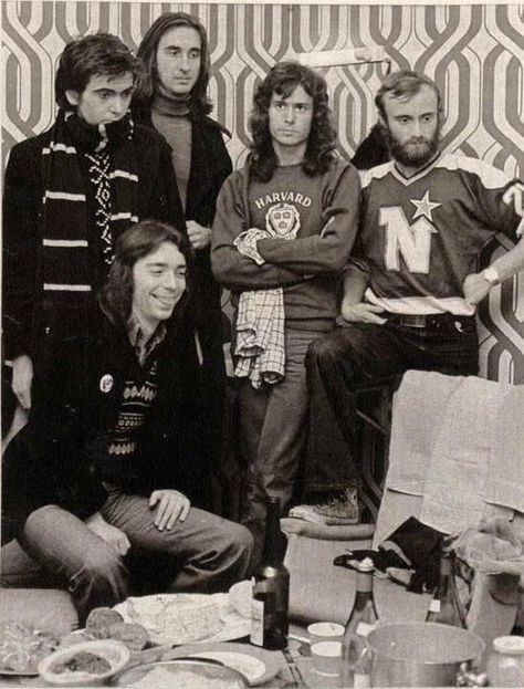 Genesis 1975 Peter Gabriel Genesis, Tony Banks, Steve Hackett, Genesis Band, Mike Rutherford, The Ed Sullivan Show, King Crimson, Peter Gabriel, Musical Box