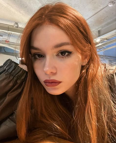 Red Head Face Claim Girl, Red Head Girl Face Claim, Makeup For Ginger Hair Brown Eyes, Ginger With Brown Eyes, Ginger Girl Makeup, Face Claims Female Ginger, Ginger Hair With Brown Eyes, Dyed Hair Face Claim, Ginger Girl Face Claim