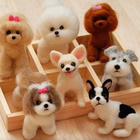 Cute Needle Felting, Mini Felt Animals, Needle Felting Diy Tutorials, Needle Felting Ideas, Needle Felting Animals, Wool Felting Animals, Diy Wool Felt, Felting Animals, Needle Felted Cat