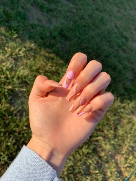 Light Pink And Brown Nails, Brown And Pink Nails, Pink And Brown Nails, Design With Lines, Cream Nails, White Nail Designs, Pink And Brown, Honey Brown, Brown Nails