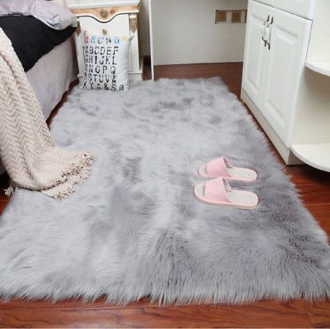 Small Bedroom Rugs, Fur Rug Bedroom, Colorful Rugs Bedroom, Floor Garden, Faux Sheepskin Rug, Size Sofa, Fur Carpet, Soft Chair, Carpet Bedroom