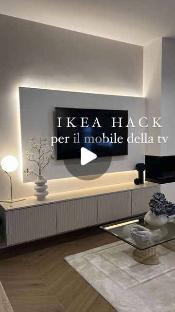 Mobile Besta Ikea, Tv Wall Design For High Ceiling, Tv Wall Decor Ikea, Ikea Lounge Room Ideas, Living Room Besta Ikea, Mobile Tv Ikea, Tv Back Wall Design, Björköviken Ikea Hack, Ikea Tv Hack