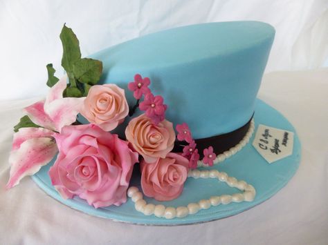 The Hat cake - by Gulnaz Mitchell (heavenlycakes4you) @ CakesDecor.com - cake decorating website Kentucky Derby Cake, Cake With Gumpaste Flowers, Hat Box Cake, Birthday Cake For Women, Cake For Women, Cake Hat, Christmas Wedding Cakes, Hat Cake, Gumpaste Flowers