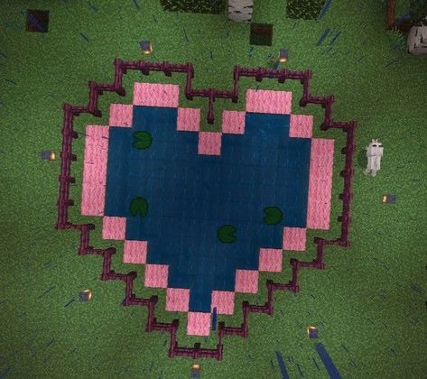 Hello Kitty Minecraft House, Cute Minecraft House, Hello Kitty Minecraft, Build Cute, Minecraft Id, Minecraft Heart, Cute Minecraft, Minecraft Decoration, Minecraft World