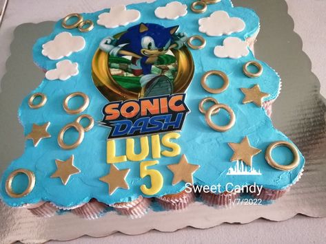 Sonic Cake And Cupcakes, Sonic Cupcakes Ideas, Sonic The Hedgehog Cupcake Cake, Sonic Cupcake Cake, Sonic Cupcakes For Boys, Sonic Cupcakes, Super Sonic Cake, Pastel Spiderman, Hedgehog Cupcake