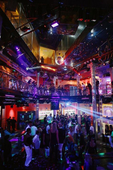 Night Club Party Aesthetic, Club Asethic, Night Club Ideas, Nightlife Aesthetic Club, Clubs Nightclub, Night Club Design, Party Club Nightclub, Club Design Interior, Bar Night Club