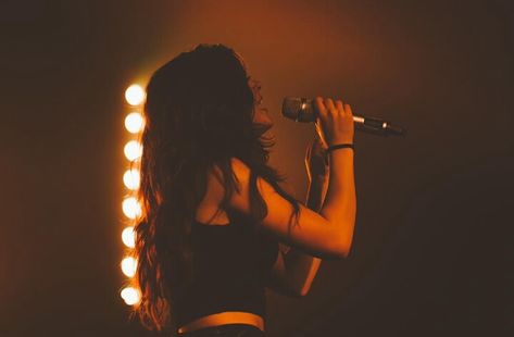 Sing Aesthetic, Aesthetic Singing, Trina Vega, Famous Lifestyle, Tori Vega, Sing Sing, Rockstar Aesthetic, Jade West, Mick Schumacher