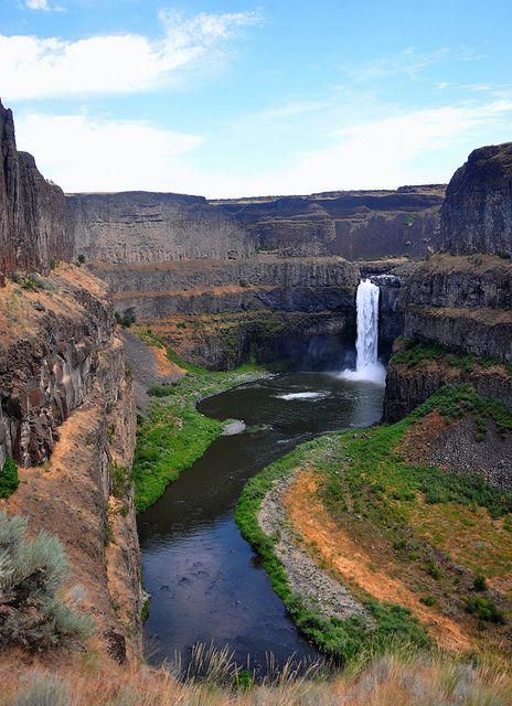 Palouse Washington, Palouse Falls, Washington State Travel, Eastern Washington, Cheap Flight, Cheap Flight Tickets, Travel Photography Tips, Washington Usa, Flight Tickets