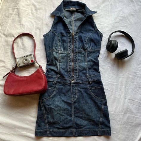 Jean Dress Aesthetic, Denim Dress Outfit Aesthetic, Denim Dress Aesthetic, Jeans Gown, Euphoria 2, Denim Dress Outfit, Looks Jeans, Downtown Outfits, Mini Dress Outfits