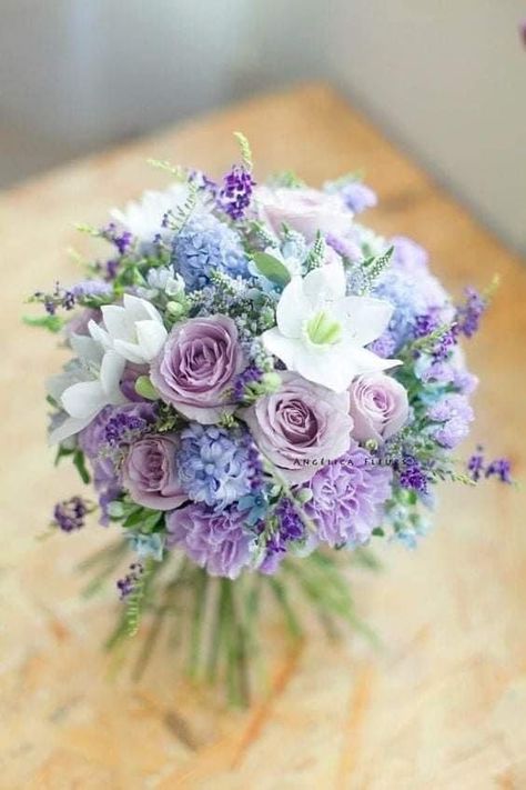 Lavender And Blue Flower Arrangements, Purple Artificial Flowers, Purple And Blue Bouquet, Buketi Flowers, Blue And Purple Bouquet, Wedding Flower Arrangements Purple, Lilac Wedding Flowers, Purple Flower Arrangements, Purple Wedding Bouquets