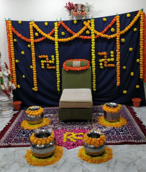 Minimal Haldi Decor At Home, Haldi Decor At Home, Haldi Background, Haldi Ceremony Decorations, Minimal Decoration, Mehendi Decor Ideas, Haldi Decor, Mehendi Decor, Wedding Decor Style