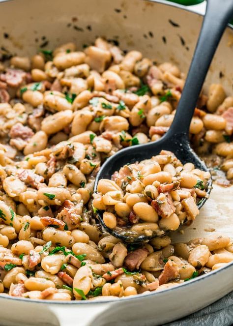 White Beans And Bacon, Beans And Bacon, Cannellini Beans Recipes, Beans With Bacon, White Bean Recipes, Jo Cooks, Meatless Dinner, Veggie Side Dishes, Bacon Recipes