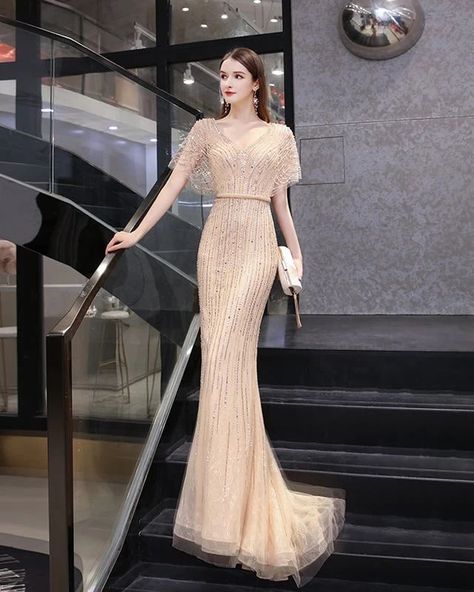 High slim long dress / premium dress . . . https://wholemart99.com/s/25qQzUnpubU . . M . #WomenWear #wedding #weddingdress Gaun Tulle, Short Sleeve Prom Dresses, Mermaid Gown Prom, Beaded Formal Dress, Formal Occasion Dress, V Neck Prom Dresses, Beaded Prom Dress, Womens Floral Dress, Women's Evening Dresses