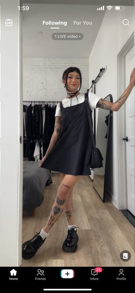 Romantic Edgy Outfits, Meg Murayama Outfits, Feminine Alt Outfits, Corporate Goth Summer, Clean Goth Outfits Summer, Meg Murayama, Summer Alternative Outfits, Summer Alt Outfits, Goth Outfits Summer