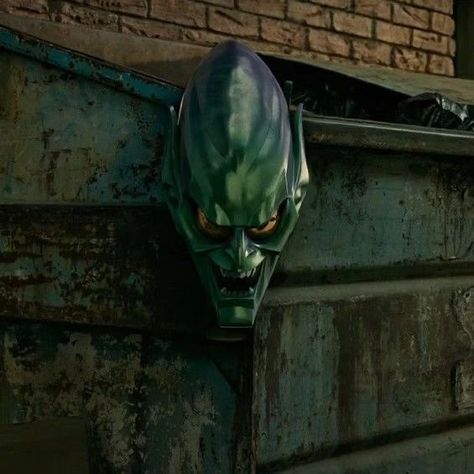 Green Goblin Aesthetic, Green Goblin Wallpaper, Green Goblin Harry Osborn, Green Goblin Mask, Green Goblin Spiderman, Spiderman Mcu, Norman Osborn, Goblin Art, Harry Osborn