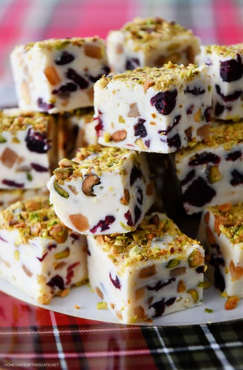 Festive and Easy 5-Minute Cranberry-Pistachio-Orange Peel Fudge | ©homeiswheretheboatis.net #fudge #easy #microwave #recipe #foodgift #christmas Microwave Recipe, Baking Spirits Bright, Bakery Art, Peanut Butter Fudge Easy, Xmas Desserts, Microwave Fudge, Chocolate Shortbread Cookies, Chocolate Chip Bread, Cranberry Pistachio