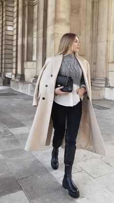 Minimalist Fashion Women Outfits, Celebrity Casual Outfits, Classy Winter Outfits, Office Casual Outfit, Outfits For Winter, Winter Fashion Outfits Casual, Fashion Top Outfits, Beige Coat, Looks Street Style