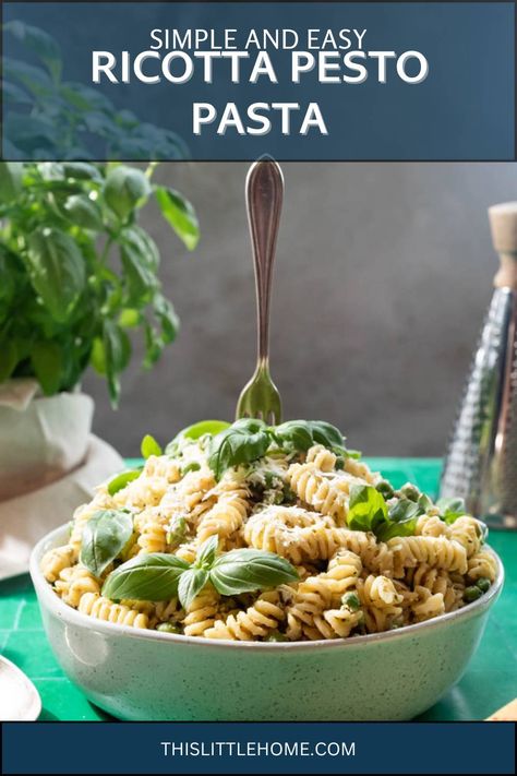 A quick and easy dinner recipe, this creamy ricotta pesto pasta is great for beginner cooks and feeds the family in under 30 minutes. A minimal effort dinner made from simple ingredients that's packed with Italian flavours. Ricotta Pesto Pasta, Ricotta Pesto, Pesto Ricotta, Italian Snacks, Italian Bread Recipes, Pasta With Peas, Pea Pesto, Italian Cuisine Recipe, Ricotta Pasta