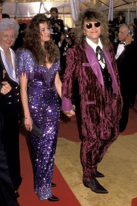 The 35 Worst Fashion Fails in Oscars History.Terciopelo y brillo ,la peor combinación. Dorothea Hurley, 80s Rocker, Academy Awards Red Carpet, Bad Fashion, Oscar Fashion, Fashion Fails, Most Beautiful People, Fashion Fail, Jon Bon Jovi