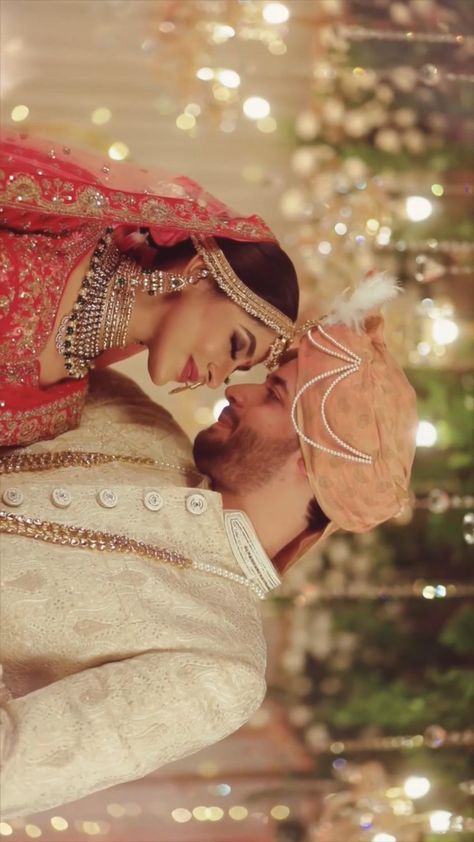 Marriage Reels Ideas, Songs For Wedding Videography, Weeding Dress 2023 Indian, Wedding Poses Video, Bride Groom Photos Indian, Indian Wedding Photoshoot Ideas, Groom Photoshoot Indian, Wedding Reels Video, Wedding Couple Video