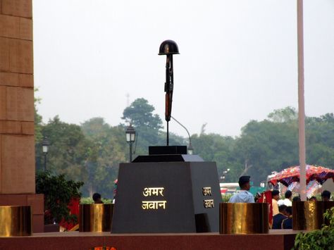 Amar Jawan Jyoti -India Gate, Delhi Amar Jawan Jyoti, Purana Qila, Qutab Minar, Akshardham Temple, Kargil Vijay Diwas, Vijay Diwas, Edwin Lutyens, Army Wallpapers, Indian Army Wallpapers