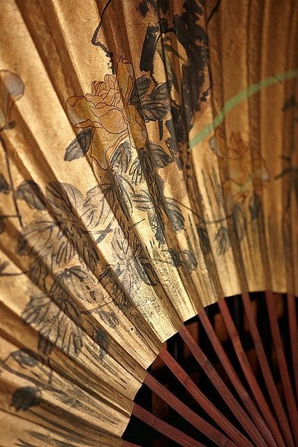 Brown | Buraun | Braun | Marrone | Brun | Marrón | Bruin | ブラウン | Colour | Texture | Pattern | Style | Japanese Fan Detail Japanese Fan, Avatar The Last Airbender, The Last Airbender, Japanese Culture, Hand Fan, Japanese Traditional, Japanese Art, Zen, Japan