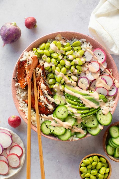 Cauliflower Rice Poke Bowl, Rice Poke Bowl, Asian Cauliflower Rice, Rice Bowl Lunch, Asian Cauliflower, Cauliflower Rice Bowl, Bowl Lunch, Poke Bowls, No Carbs