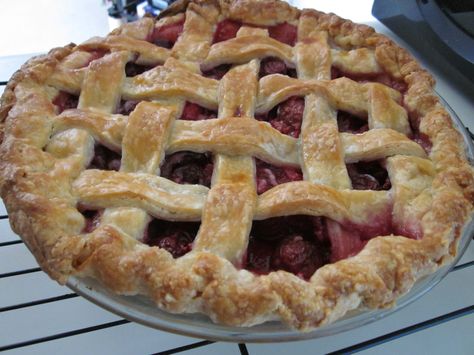 Black Raspberry Pie, Butter Crust Recipe, Sour Cherry Pie, All Butter Pie Crust, Cherry Pie Recipe, Sky Lights, Strawberry Rhubarb Pie, Raspberry Pie, Berry Pie