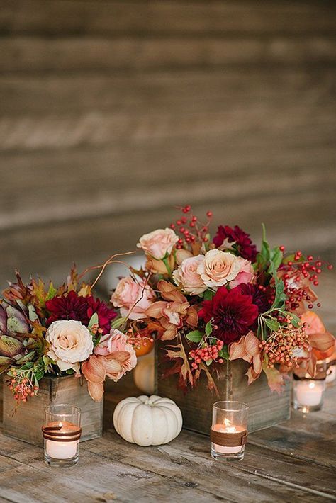 Thanksgiving Table Settings Diy, Flowers And Candles, Rustic Wedding Decorations, Pumpkin Wedding, Hairstyle Wedding, Groomsmen Wedding, Fall Wedding Centerpieces, Thanksgiving Table Settings, Fall Wedding Flowers