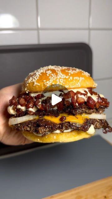 Kong Le on Instagram: "💃🏻📣🔥🚩THE BUTTER MAYO ’N’ CRISPY MAPLE CANDIED BACON BITES BURGER IS 💯 WILDING THIS WEEKEND!!🐷🧀💃🏻📣🔥🚩 🐷🥓KL’s BUTTER MAYO ’N’ CRISPY MAPLE CANDIED BACON BITES BAE CHEESE BURGER💃🏻🍔🍟🚩 🥩DOUBLE SUPER CRUST SMASHED SHORT RIB BEEF BLEND FROM @bojastommen | KL’s SECRET BUTTER MAYONNAISE SAUCE RECIPE | CRISPY MAPLE CANDIED SMOKED BACON BITES | SLICES OF SILVER ONION | DOUBLE LAYERED CHEDDAR CHEESE | GOLDEN BUTTERED SESAME BUN🧈🍔🍟🔥 - 🎥🎶CHECK IT OUT CLOSE-UP AT INSTAGRAM REELS AND TIKTOK @klburgers 🎥🎶 - #🍔 #klburgers #burger #burgers #burgerlife #hamburger #burgerking #burgermania #burgerandfries #burgerlove #burgerlover #burgerlover #burgerporn #burgertime #burgerholic #burgerheaven #endubbelcheese #burgeratti #cheeseburger #burgerdudes #cheeseburger Maple Candied Bacon, Butter Mayonnaise, Butter Mayo, Mayonnaise Sauce, Bacon Bites, Maple Candy, Candied Bacon, Short Rib, Cheese Burger