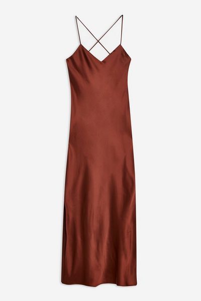 Satin Outfit Ideas, Orange Slip Dress, Varsity Fashion, Slip Outfit, Midi Pinafore Dress, Satin Outfit, Denim Bodycon Dress, Slip Dress Outfit, Denim Pinafore Dress