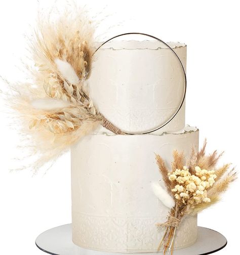 Pampas Grass Centerpiece Wedding Ideas, Pampas Grass Cake, Cakes 2023, Grass Cake, Boho Cake Topper, Pampas Grass Wreath, Boho Wedding Cake, Boho Cake, Grass Wreath