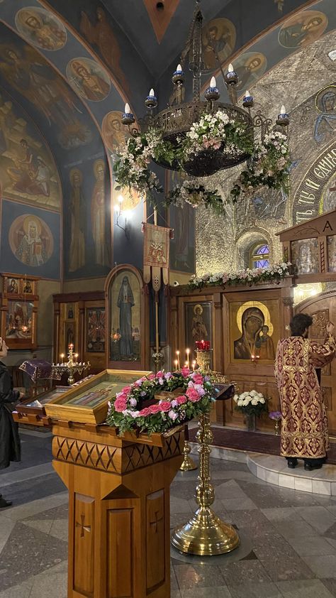 Orthodox Easter Aesthetic, Romanian Orthodox Aesthetic, Church Aesthetic Catholic, Christian Vibes Aesthetic, Orthodox Church Wallpaper, Christian Orthodox Aesthetic, Ortodox Wallper, Serbian Orthodox Wallpaper, Eastern Orthodox Aesthetic