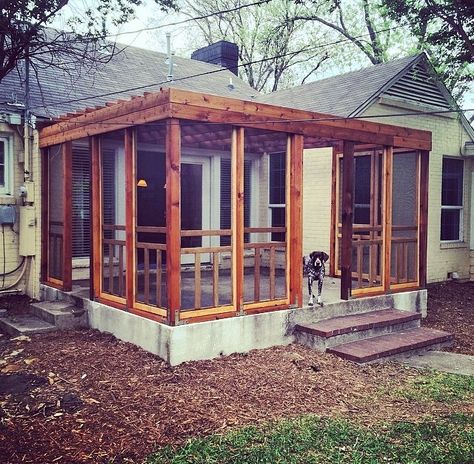 Screened porch made from inexpensive screen doors - genius! Hot Tub Privacy, Screened In Porch Diy, Veranda Design, Screened Porch Decorating, Porch Kits, Screened Porch Designs, Building A Porch, A Small House, Screen Porch