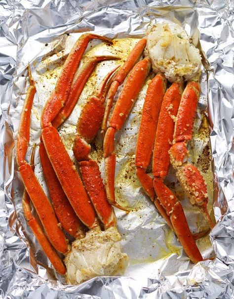 Snow Crab brushed with a garlic butter sauce and seasonings baked in 10 minutes. They come out absolutely perfect every time! Crab Legs In Oven, Crab Legs In The Oven, Cooking Crab Legs, Cooking Crab, Crab Legs Recipe, Snow Crab Legs, Chicken Breast Crockpot Recipes, Snow Crab, Crockpot Chicken Breast