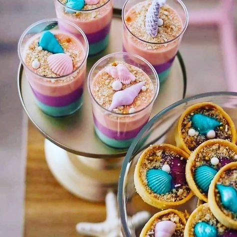 Mermaid Pudding Cups, Sand Pudding, Cheesecake Parfaits, Cheesecake In A Jar, Jelly Cake, Pudding Cups, Dinner Party Recipes, Mermaid Theme, Dessert Cups