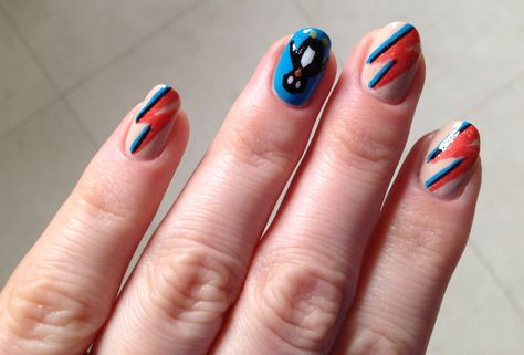 David Bowie Party, Bowie Birthday, David Bowie Birthday, Cool Nail Designs, David Bowie, Themed Party, Halloween Ideas, Party Themes, Nail Designs