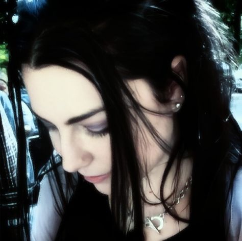 Snow White Queen, Bring Me To Life, Amy Lee Evanescence, Amy Lee, Evanescence, Female Singers, Aesthetic Photo, Music Artists